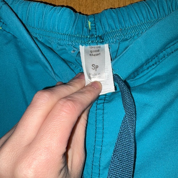 Women's Wonder Flex Blue Scrub Set - Picture 6 of 6